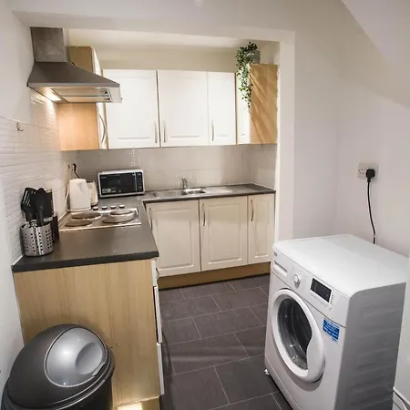 Lejlighed Flat 1, 401 Stapleton Rd *