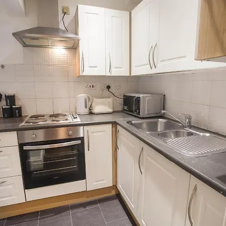 Apartment Flat 1, 401 Stapleton Rd *
