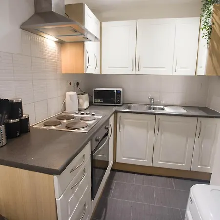 Flat 1, 401 Stapleton Rd