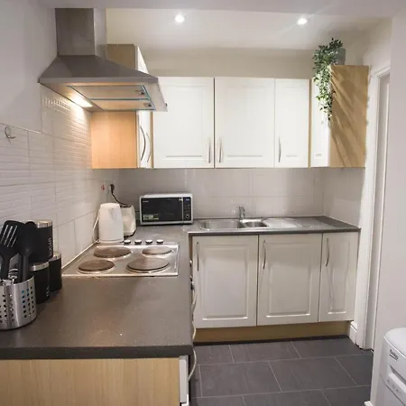 Lejlighed Flat 1, 401 Stapleton Rd *